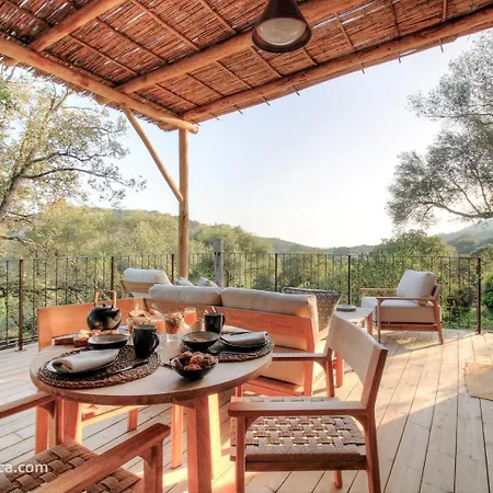 Casa Penisula Bed & Breakfast