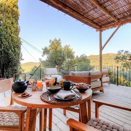 Casa Penisula Bed & Breakfast